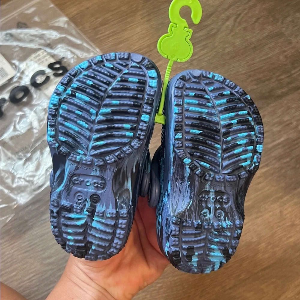 CROCS Kids Marbled Navy & Teal Blue c5